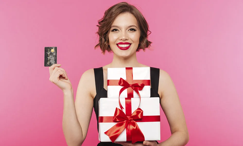Нужно ли брать кредитную карту в подарок?